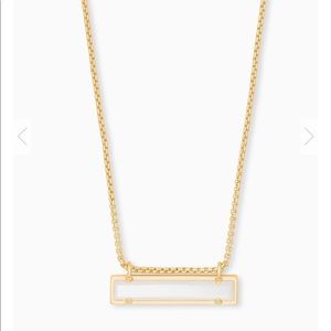 Kendra Scott Leanor Pendant necklace